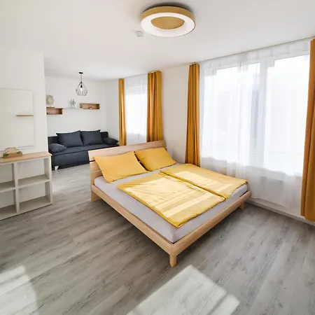 Citrine Apartment *